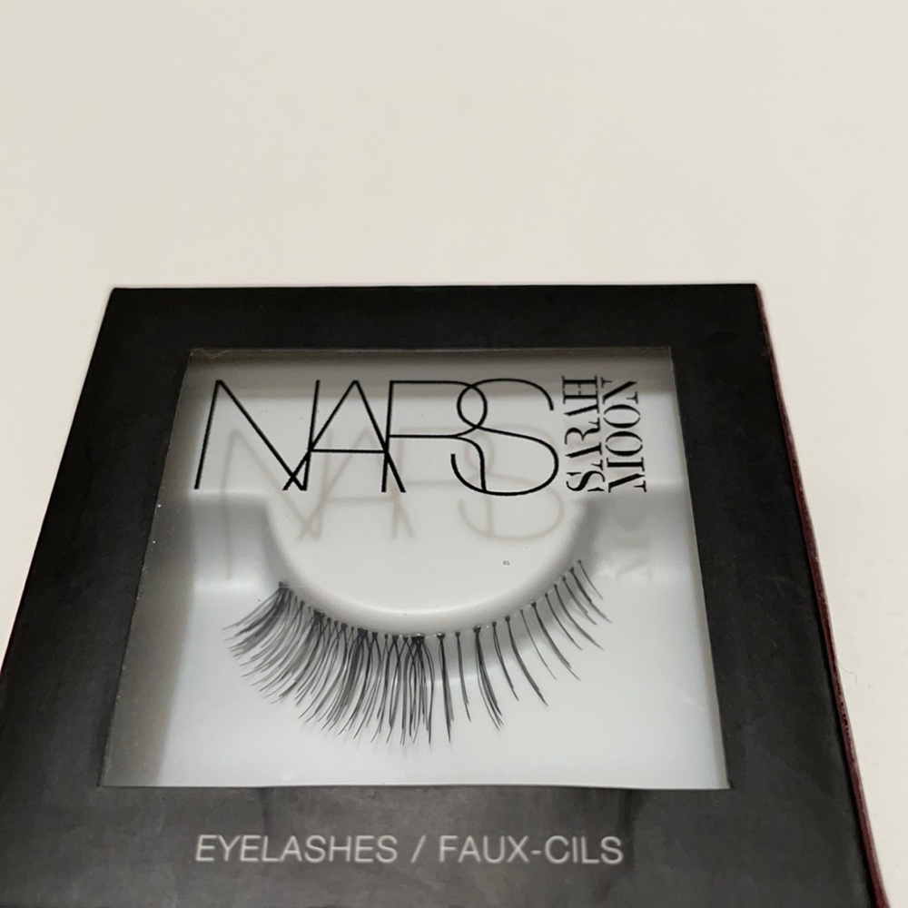 Lashes Bundle - Picture 4 of 5